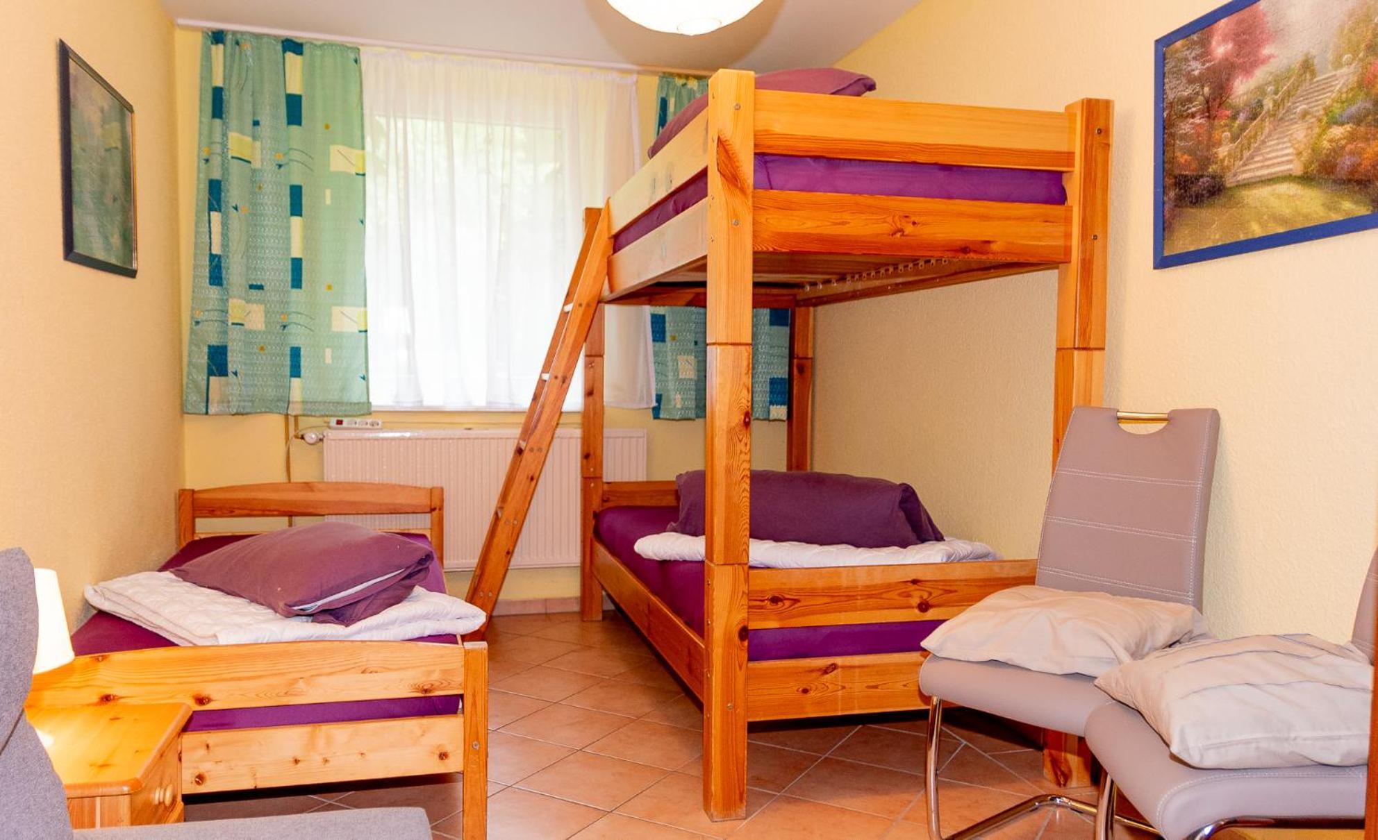-waldhaus-fewo 4 Apartment *